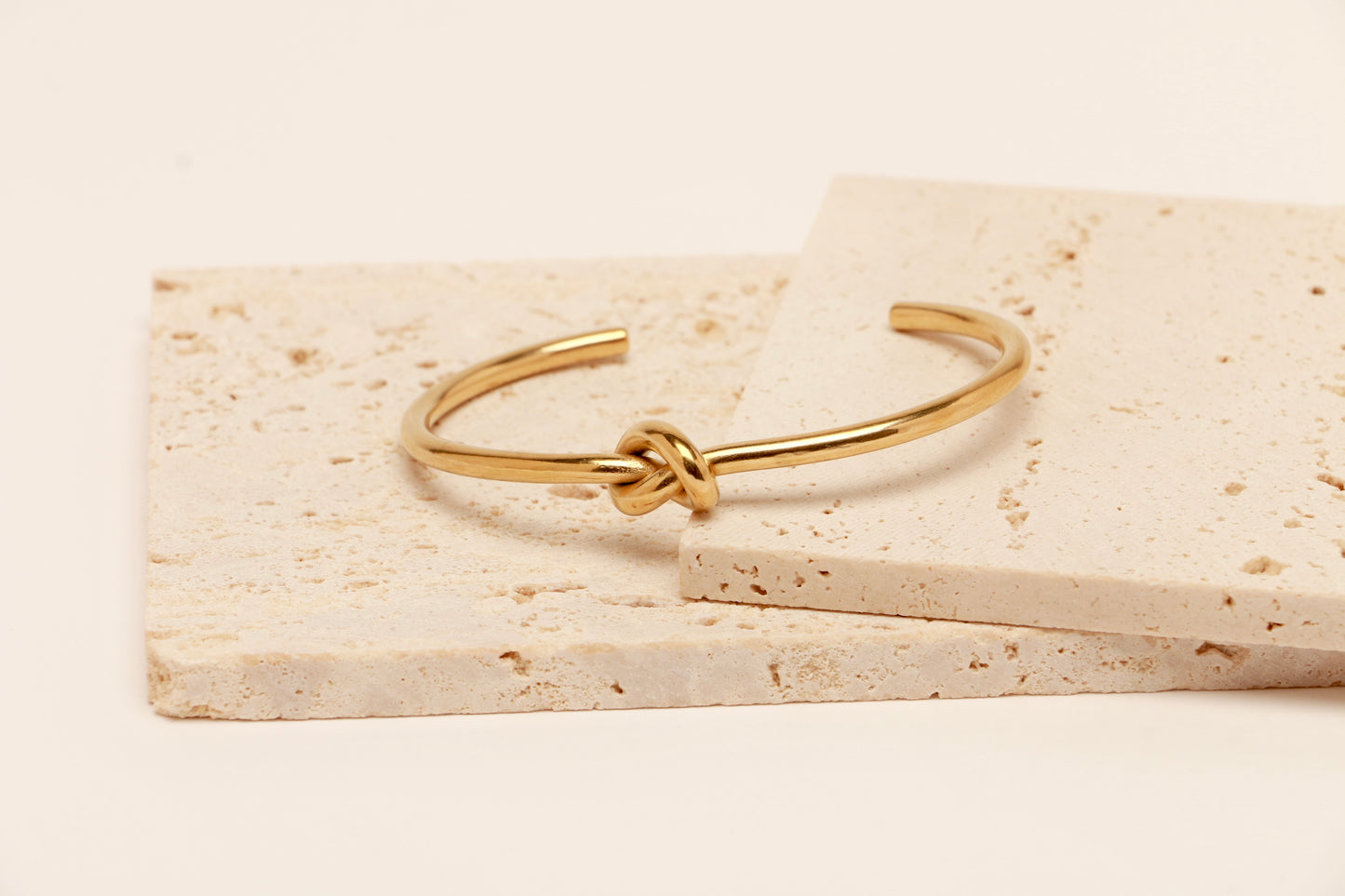 Geneviève Forget Me Knot Gold Bracelet