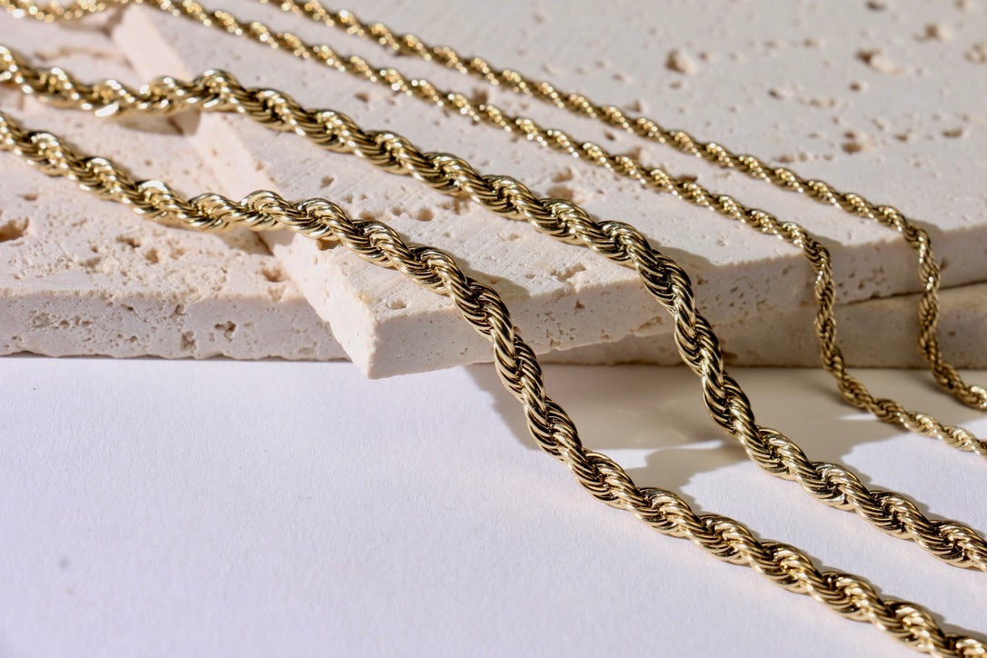 Helios Twist Necklace