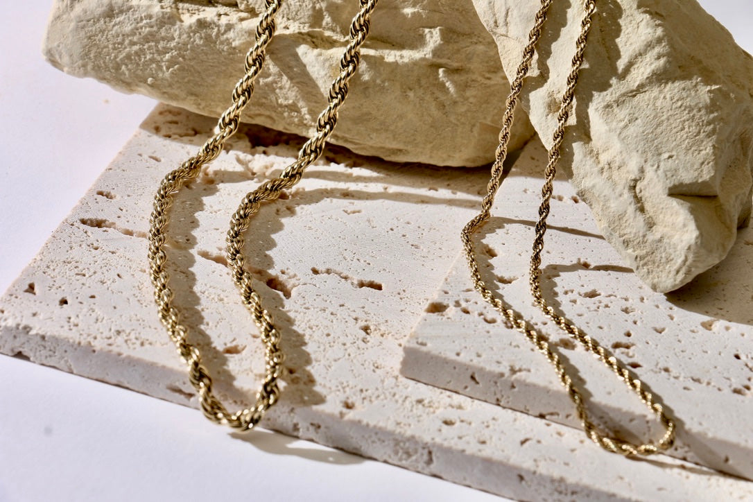 Helios Twist Necklace